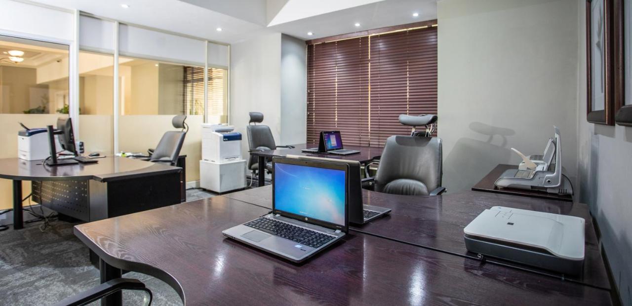 Southern Sun Ridgeway Lusaka Buitenkant foto